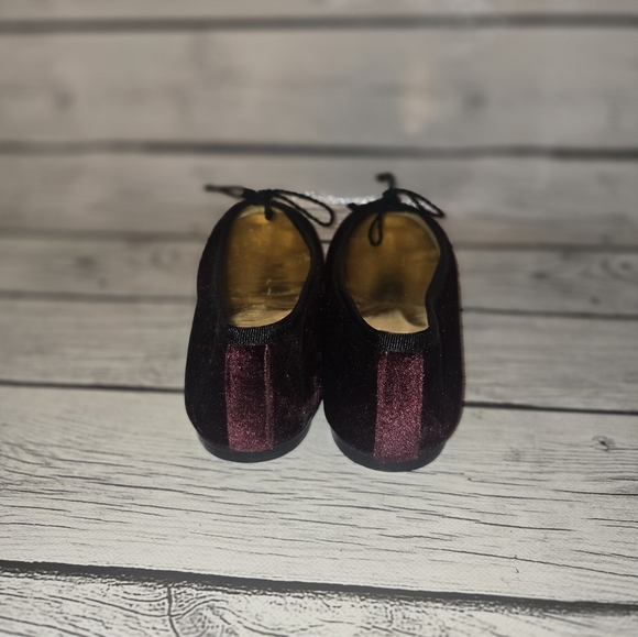 FS/NY Wmens Velvet Round Toe Slip On Ballet Flats Burgundy Size 37 - Picture 6 of 7